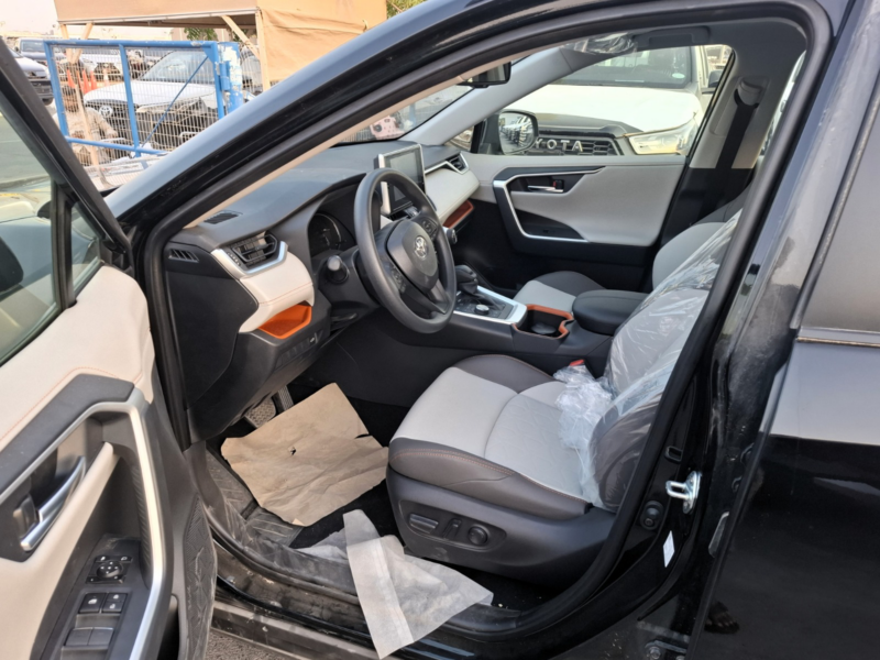 2025 Toyota Rav 4 Adventure 2.5L 4-Cylinder, DOHC, Dual VVT-i Engine Black Grey SUV GCC Specs