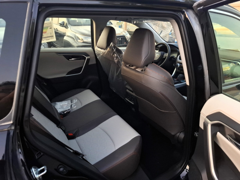 2025 Toyota Rav 4 Adventure 2.5L 4-Cylinder, DOHC, Dual VVT-i Engine Black Grey SUV GCC Specs