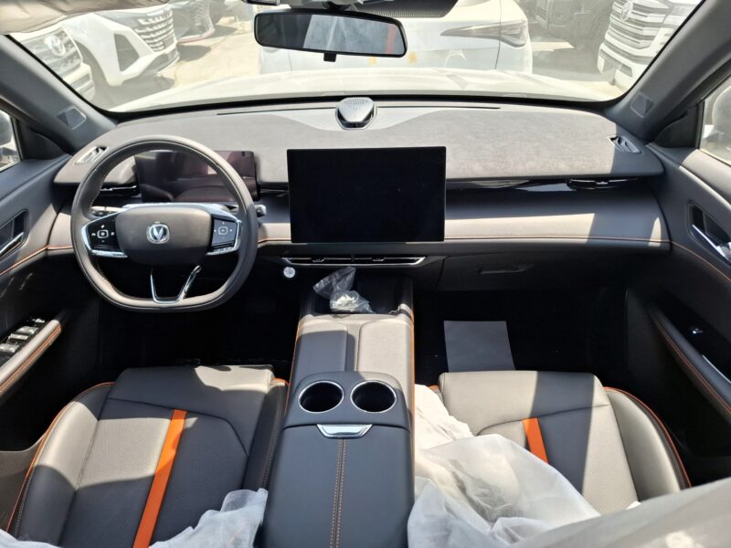2026 Changan UNI-Z Premium 1.5L Turbocharged 4-cylinder Petrol Engine Grey Black SUV GCC