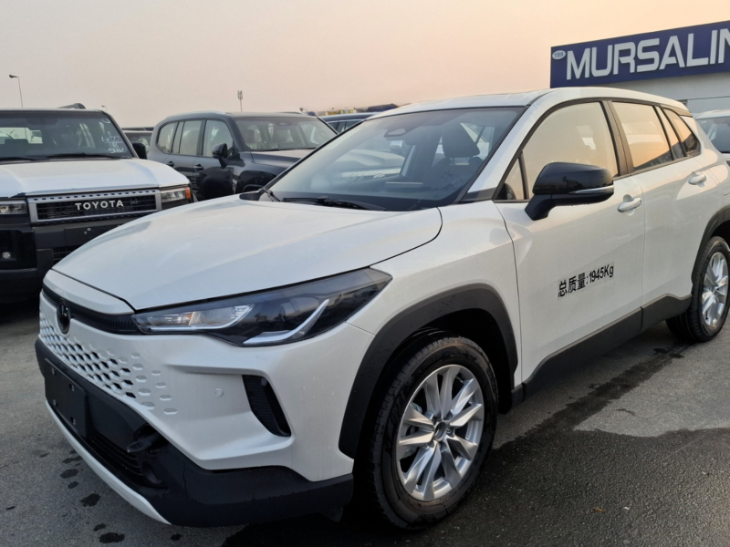 2026 Toyota Corolla Cross Hybrid 2.0-liter 4-cylinder Engine White Black SUV Chinese Elite Edition