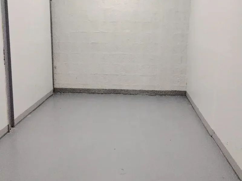 220 sqft SIMPLE-FUNCTIONAL-PRACTICAL STORAGE SPACE FOR VARIOUS STORAGE