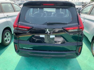 2026 Mitsubishi Xpander 1.5 Litres DOHC 4-cylinder Petrol Engine Black SUV GCC Specs