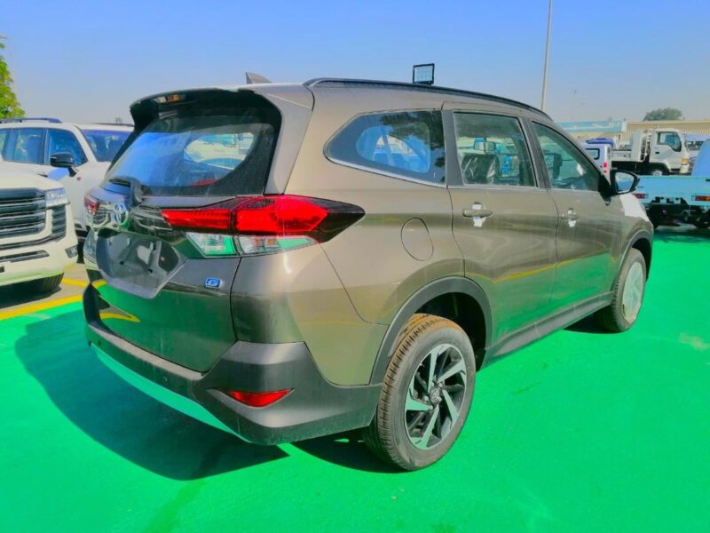 2023 Toyota Rush 1.5 Litres inline-4 petrol Dual VVT-i Engine Green Black SUV GCC Specs