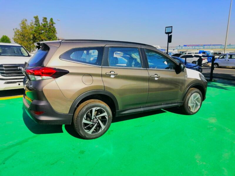 2023 Toyota Rush 1.5 Litres inline-4 petrol Dual VVT-i Engine Green Black SUV GCC Specs