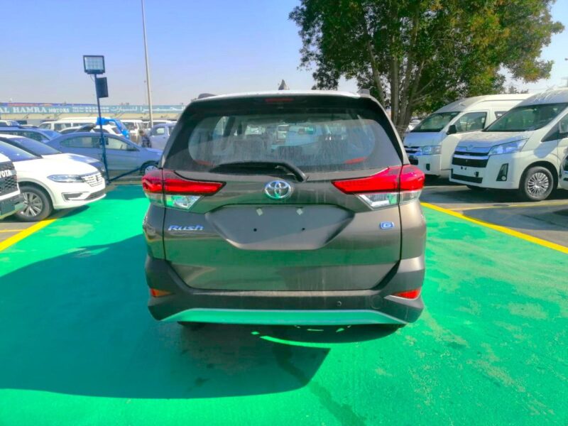 2023 Toyota Rush 1.5 Litres inline-4 petrol Dual VVT-i Engine Green Black SUV GCC Specs