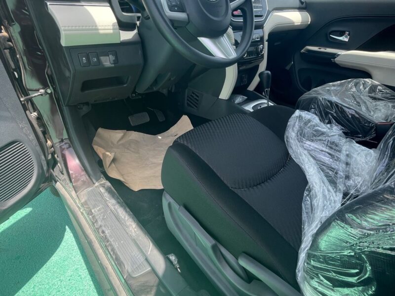 2023 Toyota Rush 1.5 Litres inline-4 petrol Dual VVT-i Engine Green Black SUV GCC Specs