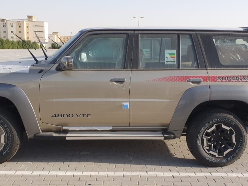 2024 Nissan Patrol Safari 4.8 Litres VTC Inline-6 Petrol Engine Gold Black Luxury SUV GCC Specs
