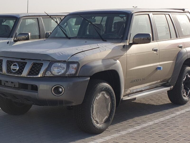 2024 Nissan Patrol Safari 4.8 Litres VTC Inline-6 Petrol Engine Gold Black Luxury SUV GCC Specs