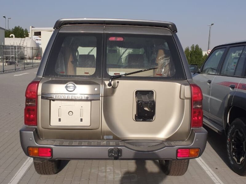 2024 Nissan Patrol Safari 4.8 Litres VTC Inline-6 Petrol Engine Gold Black Luxury SUV GCC Specs