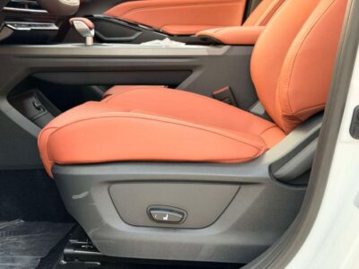 2026 Changan X5 Plus PIONEER 1.5L Turbocharged 4 Cylinders Petrol Engine White Orange SUV