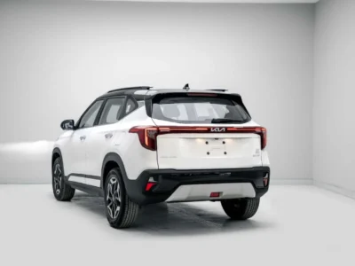 2025 Kia Seltos LX Standard 1.5 Litres 4 Cylinders Petrol Engine White Black SUV Chinese Specs