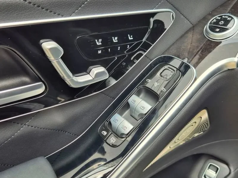 2022 Mercedes Benz S 500 4MATIC L 3.0 Litres 6 Cylinders Hybrid Engine Black Sedan Korean Specs