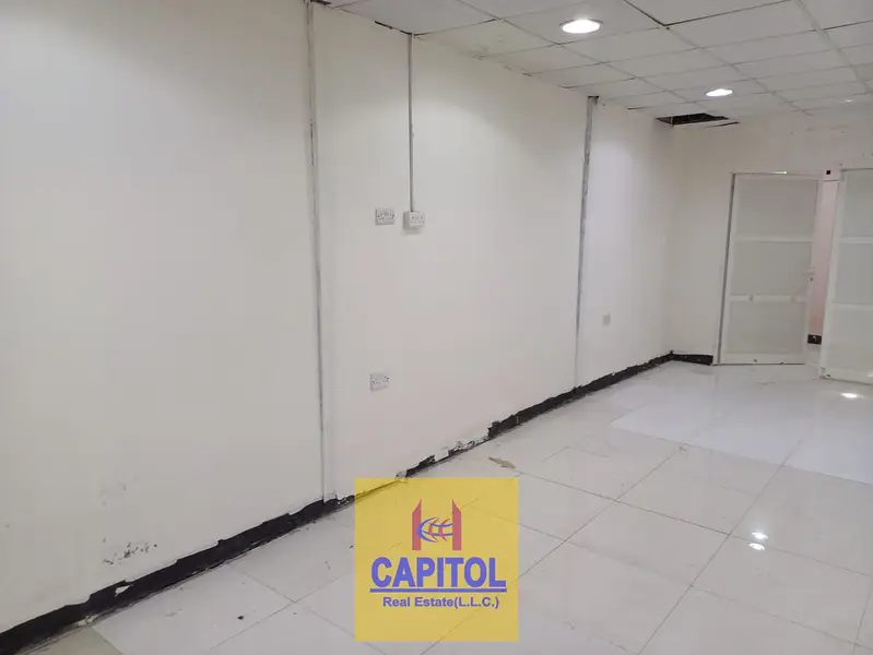 315 sqft Al Quoz 1 Secure and Accessible Ground Floor Storage Solutions