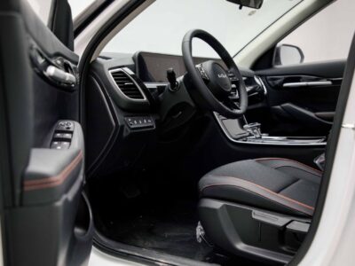 2025 Kia Seltos LX Standard 1.5 Litres 4 Cylinders Petrol Engine White Black SUV Chinese Specs