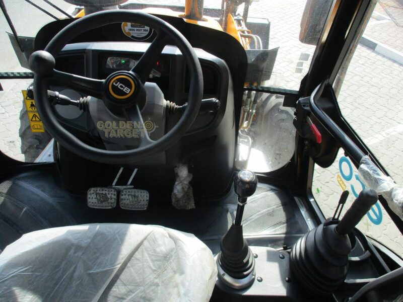 2025 JCB 3DX PLUS 4x4 Backhoe Loader 4 Cylinder Diesel Engine Yellow