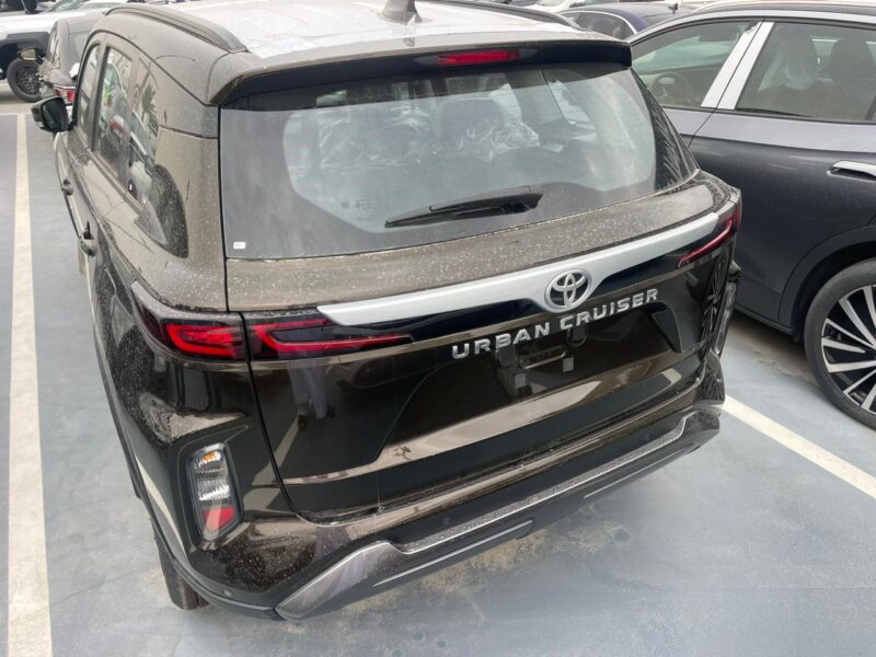 2026 TOYOTA URBAN CRUISER 1.5 Litres 4 Cylinders Petrol Engine Black Brown SUV GCC Specs