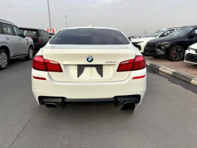 2011 BMW 5-Series 550i 8 Cylinders Petrol Engine White Beige Sedan Japanese Specs