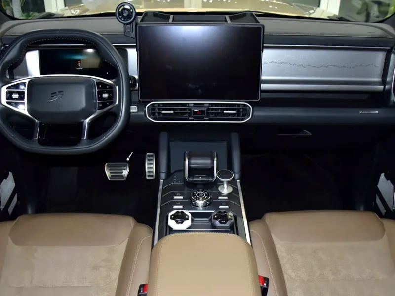 2025 Jetour T2 2.0L 4WD 4 Cylinders Petrol Engine Brown SUV GCC Specs Automatic
