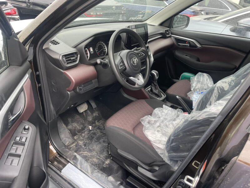 2026 TOYOTA URBAN CRUISER 1.5 Litres 4 Cylinders Petrol Engine Black Brown SUV GCC Specs
