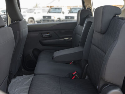 2026 Toyota Rumion 1.5-liter 4 Cylinders Petrol Engine Silver Black SUV GCC Specs Automatic