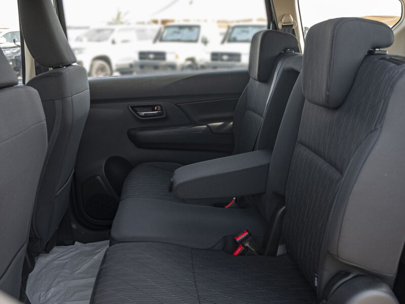 2026 Toyota Rumion 1.5-liter 4 Cylinders Petrol Engine Silver Black SUV GCC Specs Automatic