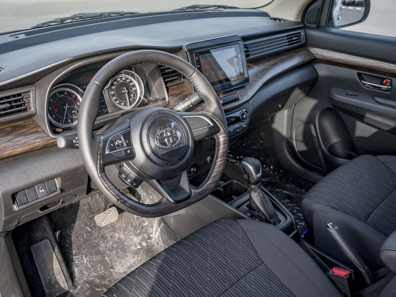 2026 Toyota Rumion 1.5-liter 4 Cylinders Petrol Engine Grey Black SUV GCC Specs Automatic