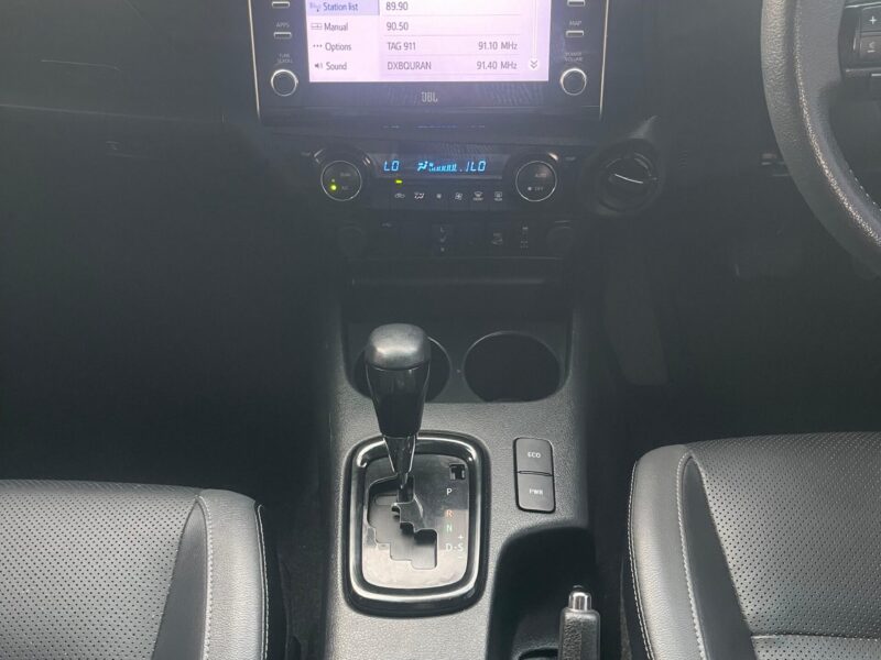 2021 TOYOTA HILUX DOUBLE CAB 2.8 Litres 4 Cylinders Diesel Engine Grey Black Pickup Truck