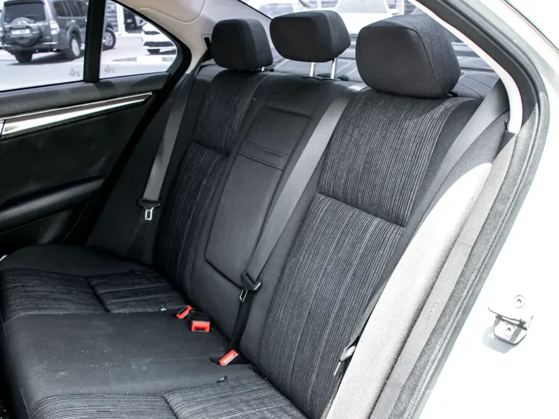 2009 Mercedes-Benz C-Class C250 4 Cylinders Petrol Engine Silver Black Sedan Japanese Specs
