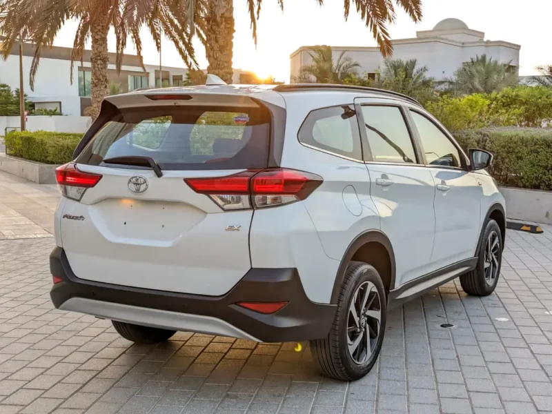 2022 Toyota Rush EX 1.5L 4-Cylinder Petrol Engine White Black SUV GCC Specs Excellent Condition