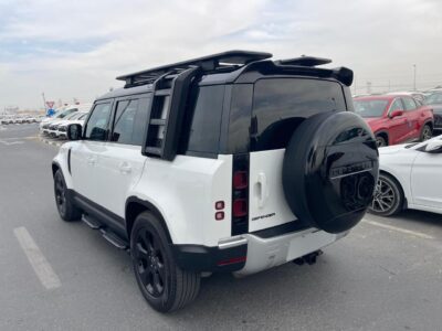2024 Land Rover Defender 3.0-Liter Turbocharged 6 Cylinders Petrol Engine White Black SUV