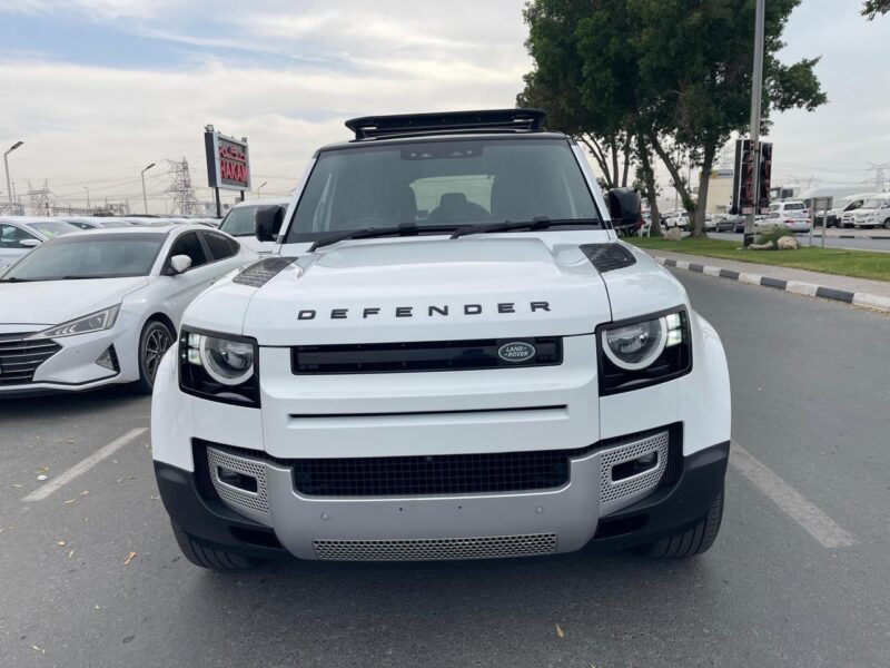 2024 Land Rover Defender 3.0-Liter Turbocharged 6 Cylinders Petrol Engine White Black SUV