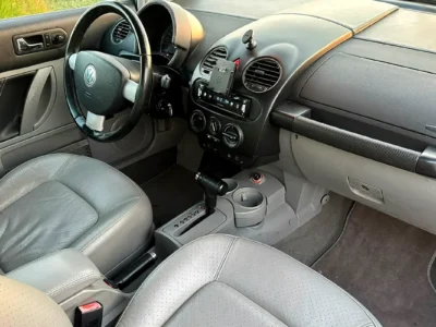 2006 Volkswagen Beetle 2.0 Litres 4-cylinder Petrol Engine White Hatchback Japanese Specs