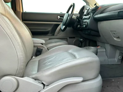 2006 Volkswagen Beetle 2.0 Litres 4-cylinder Petrol Engine White Hatchback Japanese Specs