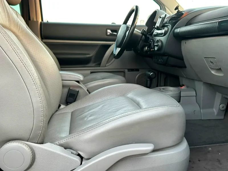 2006 Volkswagen Beetle 2.0 Litres 4-cylinder Petrol Engine White Hatchback Japanese Specs