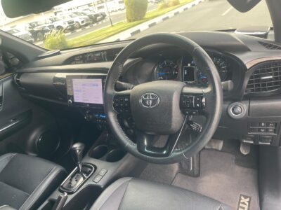 2021 TOYOTA HILUX DOUBLE CAB 2.8 Litres 4 Cylinders Diesel Engine Grey Black Pickup Truck