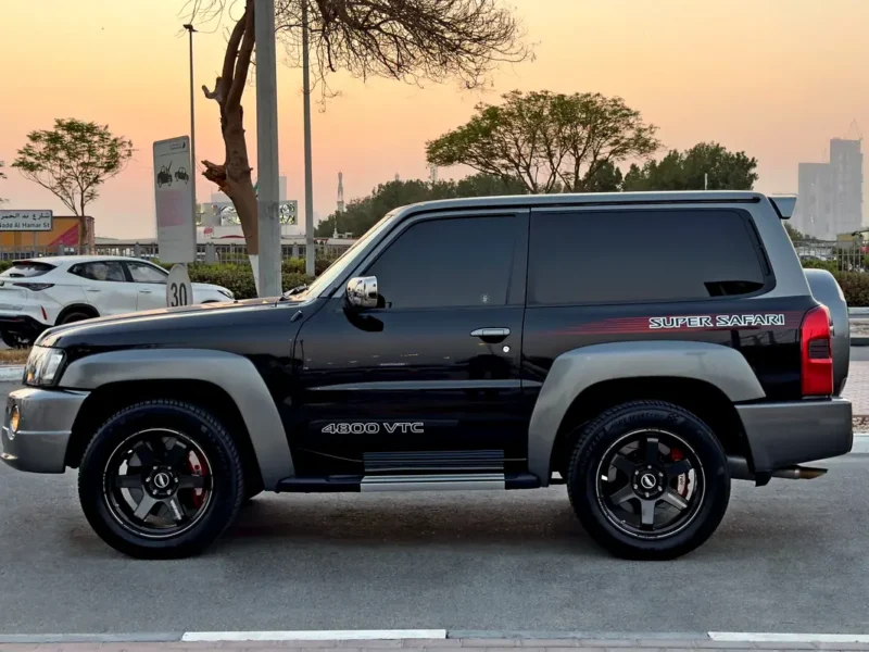 2023 Nissan Patrol Safari Super Safari 4.8L VTC 6 Cylinder Petrol Engine Black Tan SUV GCC