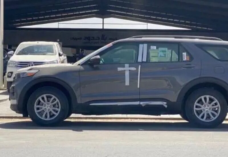 2026 Ford Explorer 3.0-Liter Twin-Turbocharged V6 Petrol Engine Grey Black SUV GCC Specs
