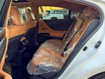 2025 Lexus ES-Series ES 350 Premier 3.5 Litres V6 Petrol Engine White Tan Sedan GCC Specs