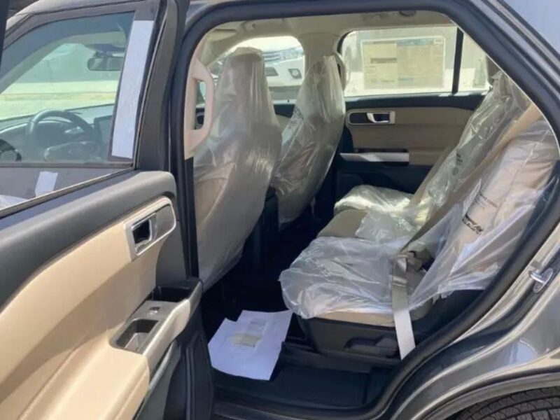 2026 Ford Explorer 3.0-Liter Twin-Turbocharged V6 Petrol Engine Grey Black SUV GCC Specs