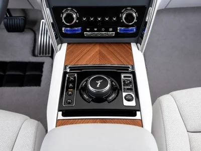 2026 Rolls-Royce Cullinan Silver Badge 6.75 Litres Twin-Turbo V12 Petrol Engine White SUV