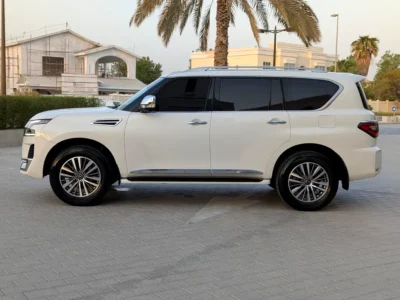 2020 Nissan Patrol SE Platinum 4.0 Litres 6 Cylinders Petrol Engine White Tan SUV GCC Specs