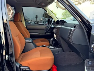 2023 Nissan Patrol Safari Super Safari 4.8L VTC 6 Cylinder Petrol Engine Black Tan SUV GCC