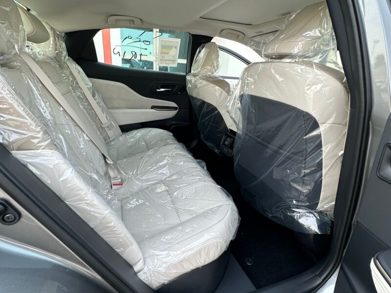 2026 Toyota Crown 2.5 Litres 4 Cylinders Hybrid Engine Grey Beige Sedan GCC Specs Automatic