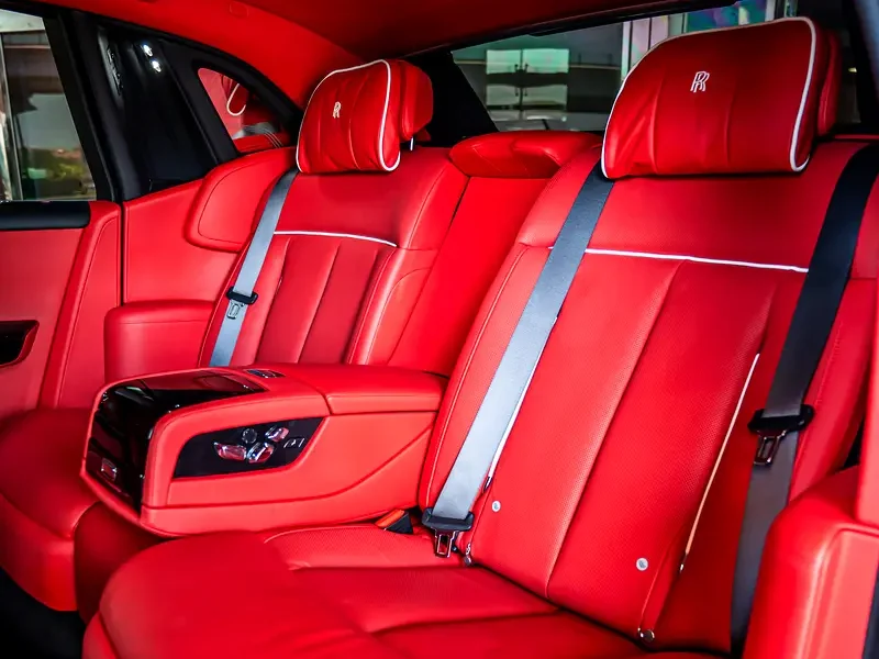 2022 Rolls-Royce Phantom Standard 12 Cylinders Petrol Engine White Red Sedan GCC Specs