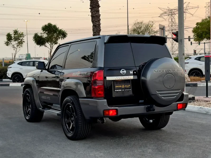 2023 Nissan Patrol Safari Super Safari 4.8L VTC 6 Cylinder Petrol Engine Black Tan SUV GCC