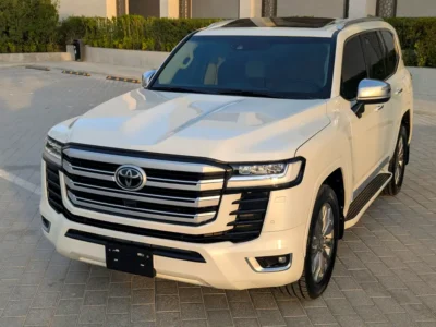 2022 Toyota Land Cruiser VX 3.5 Litres 6 Cylinders Diesel Engine White Beige SUV GCC Specs