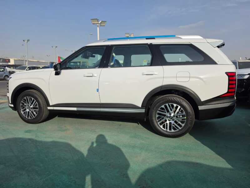 2026 Hyundai Palisade 3.5-liter V6 Petrol Engine White Black Luxury 7-Seater SUV Automatic
