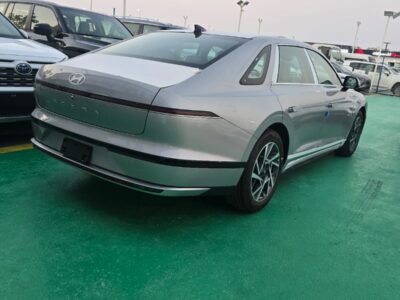 2026 Hyundai Azera 3.5 Litres V6 Petrol Engine Grey Tan Luxury Sedan GCC Specs Automatic