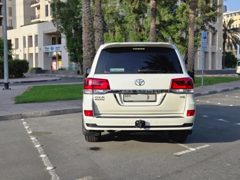 2021 Toyota Land Cruiser GXR Grand Touring 4.6 Litres V8 Petrol Engine White Tan SUV GCC Specs
