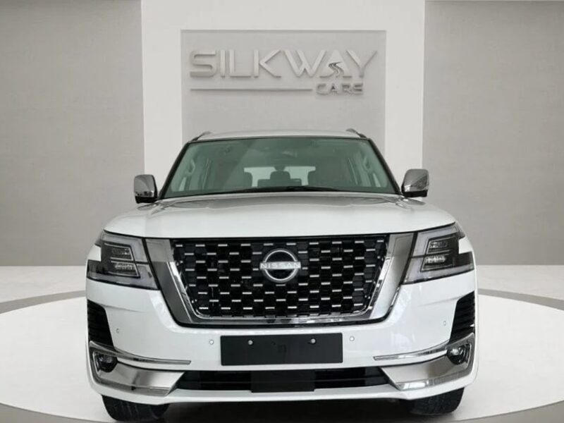 2024 Nissan Patrol LE Platinum City 5.6L 8 Cylinders Petrol Engine White Red SUV GCC Specs